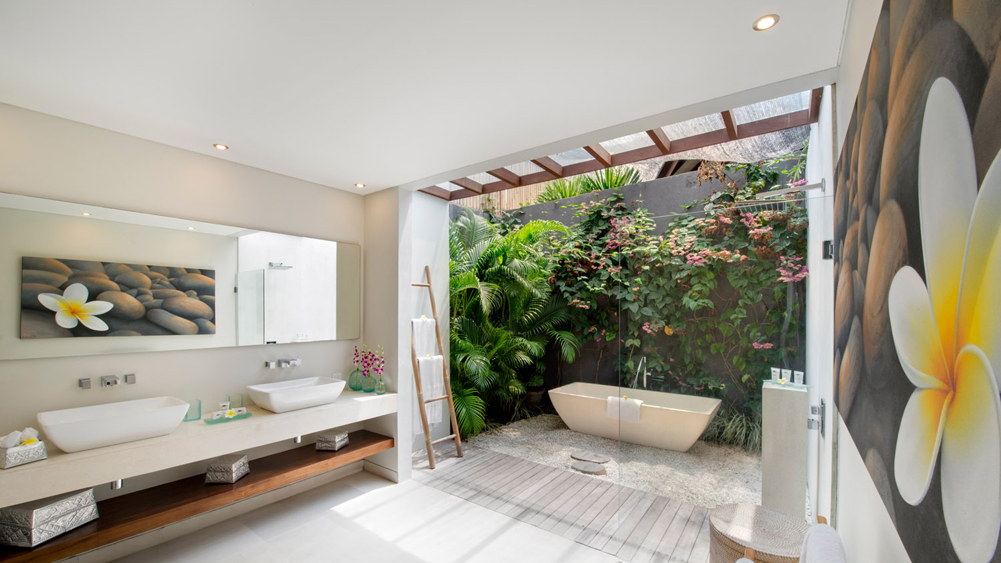 The Layar -  4 bedroom - Open bathroom